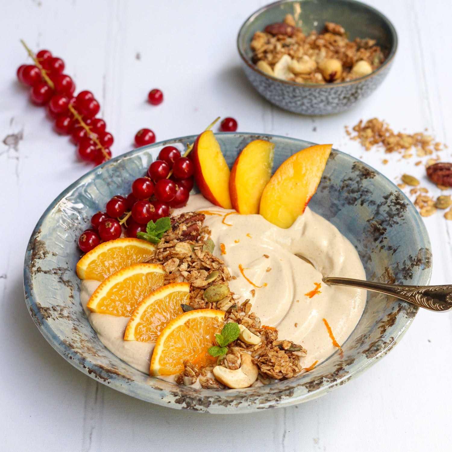 Pfirsich-Buchweizen-Smoothiebowl